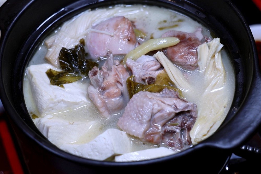 有春茶館 | 新2026新菜單出爐，火鍋、點心、飲料全攻略，台味控必吃