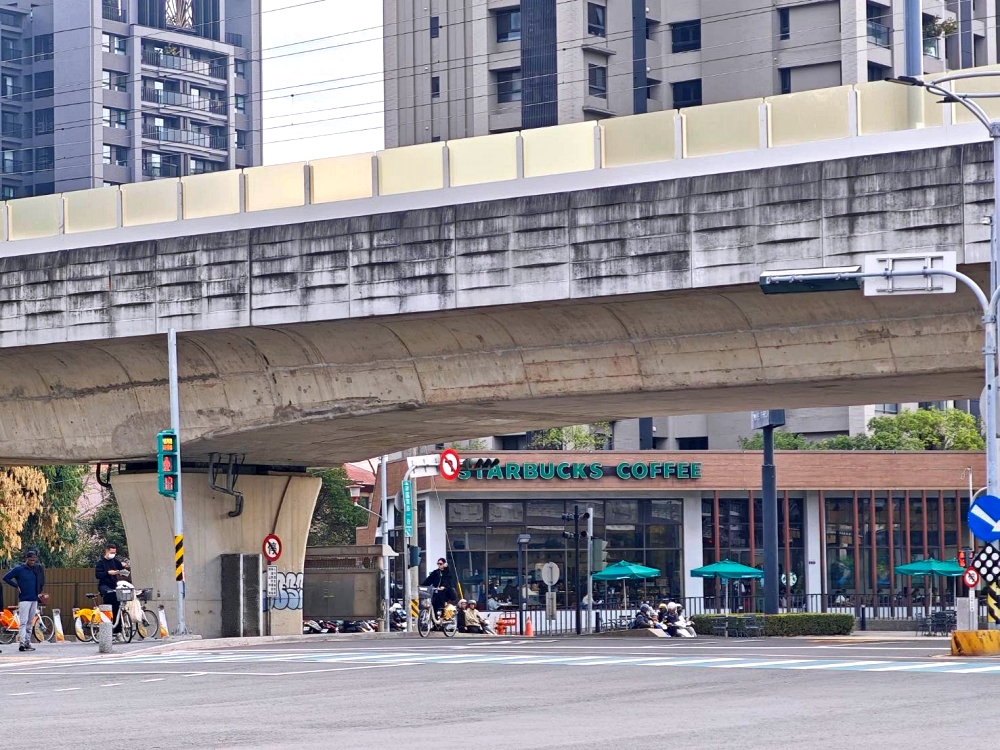 台中出現超萌史努比家族,還有史努比小綠人可愛爆擊! 台中出現超萌史努比家族,還有史努比小綠人可愛爆擊!