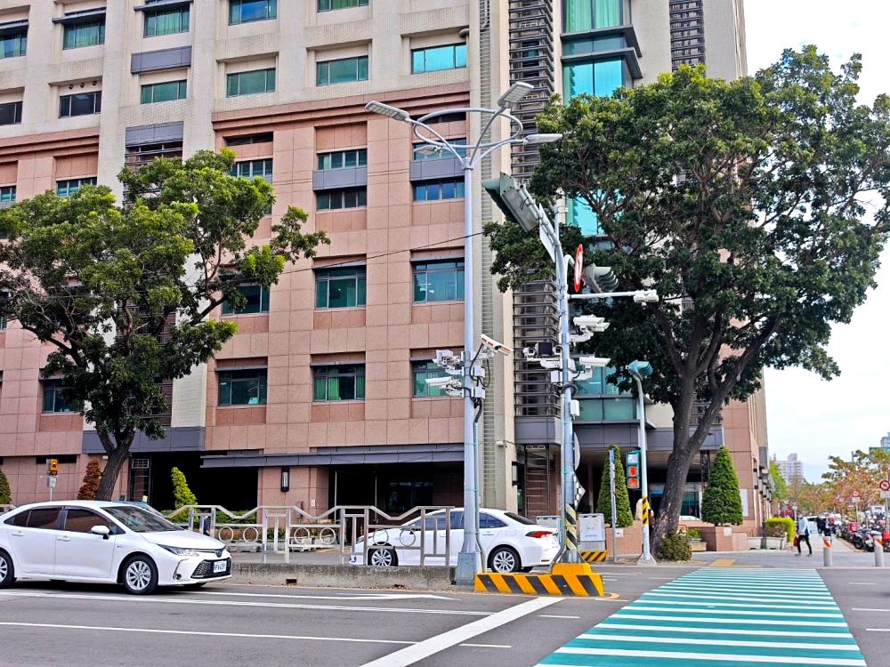 台中出現超萌史努比家族,還有史努比小綠人可愛爆擊! 台中出現超萌史努比家族,還有史努比小綠人可愛爆擊!