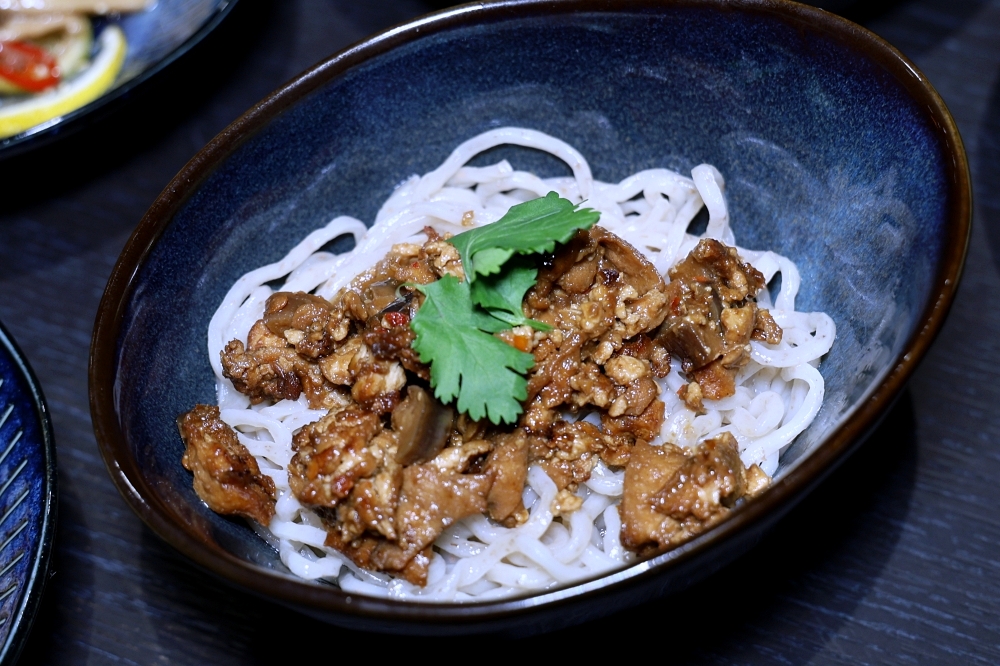 花悅蔬香 | 清爽無素料菜盤爆豐盛，中清路蔬食餐廳火鍋套餐339元起吃超飽