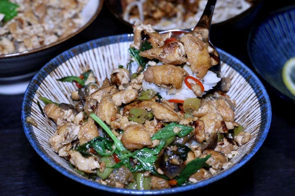 花悅蔬香 | 清爽無素料菜盤爆豐盛，中清路蔬食餐廳火鍋套餐339元起吃超飽