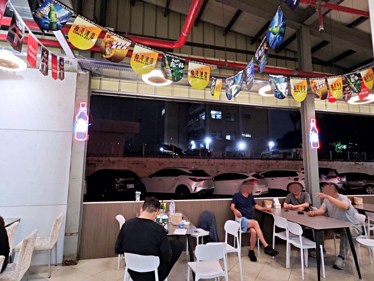 海旺角海鮮大排檔 熱炒平均300元，南屯聚餐餐廳有包廂