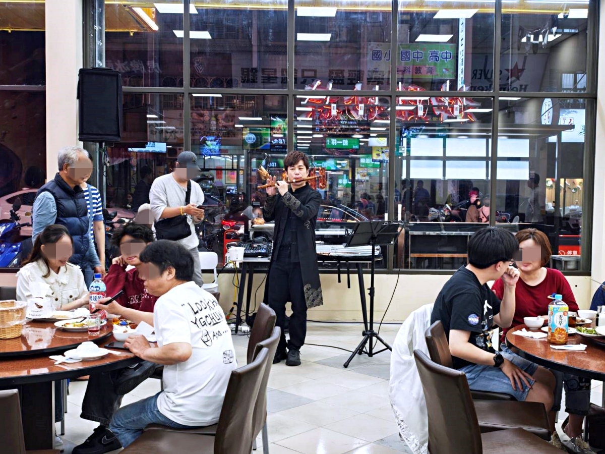 海旺角海鮮大排檔 熱炒平均300元,南屯聚餐餐廳有包廂 海旺角海鮮大排檔 熱炒平均300元,南屯聚餐餐廳有包廂