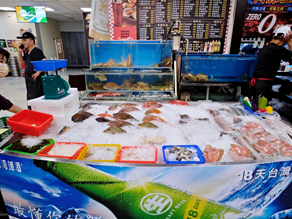 海旺角海鮮大排檔 熱炒平均300元,南屯聚餐餐廳有包廂 海旺角海鮮大排檔 熱炒平均300元,南屯聚餐餐廳有包廂