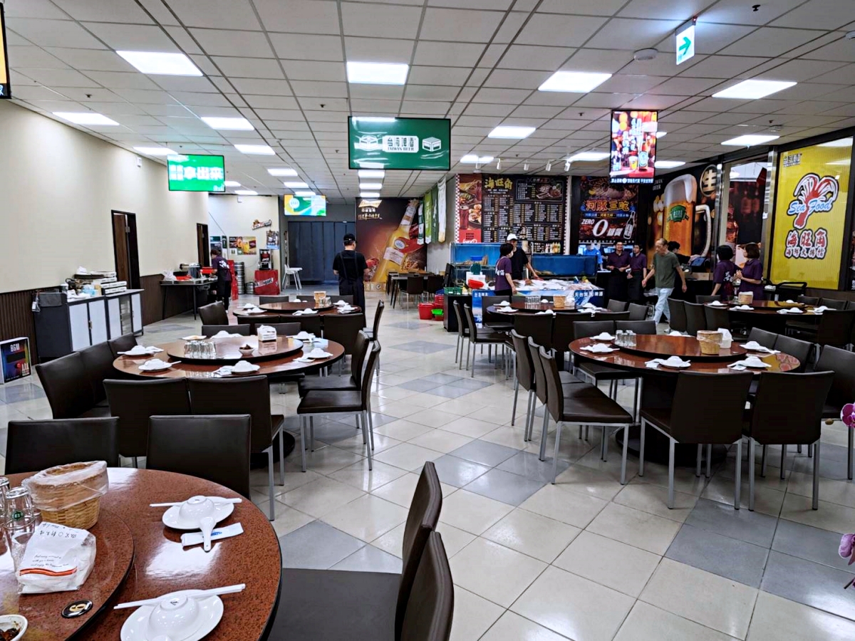 海旺角海鮮大排檔 熱炒平均300元,南屯聚餐餐廳有包廂 海旺角海鮮大排檔 熱炒平均300元,南屯聚餐餐廳有包廂