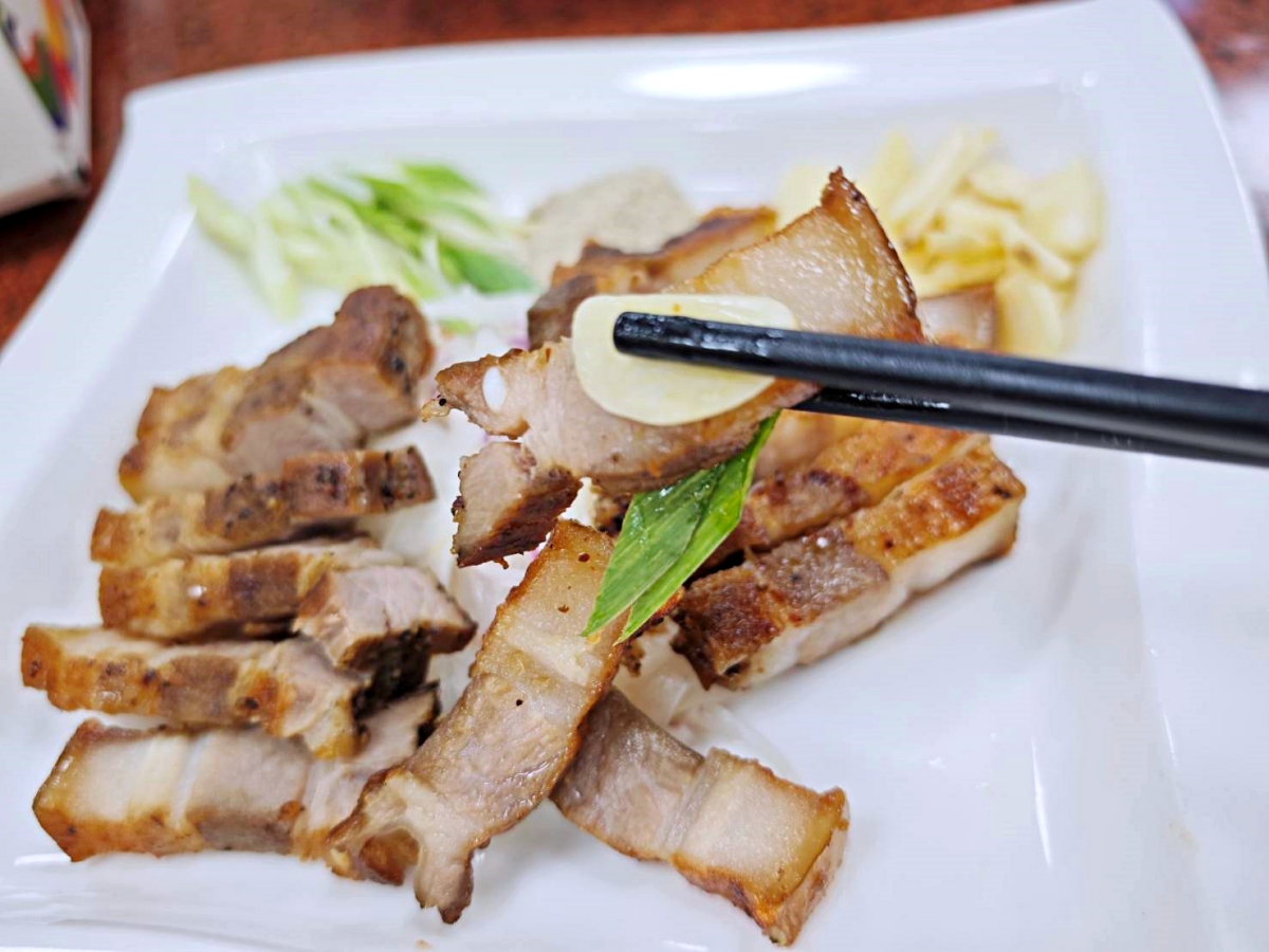 海旺角海鮮大排檔 熱炒平均300元,南屯聚餐餐廳有包廂 海旺角海鮮大排檔 熱炒平均300元,南屯聚餐餐廳有包廂