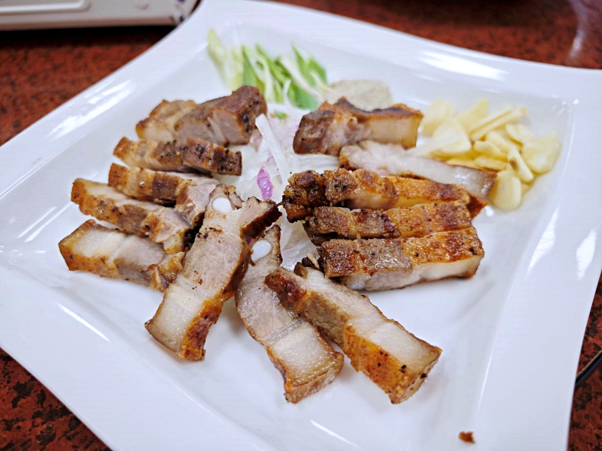 海旺角海鮮大排檔 熱炒平均300元,南屯聚餐餐廳有包廂 海旺角海鮮大排檔 熱炒平均300元,南屯聚餐餐廳有包廂