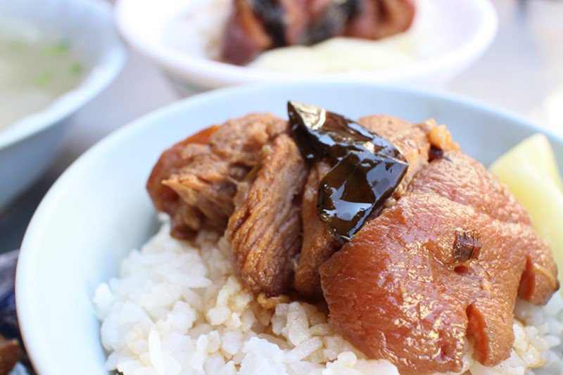 台中 |第五市場 阿彬爌肉飯 本來就很紅 食尚玩家播後更紅